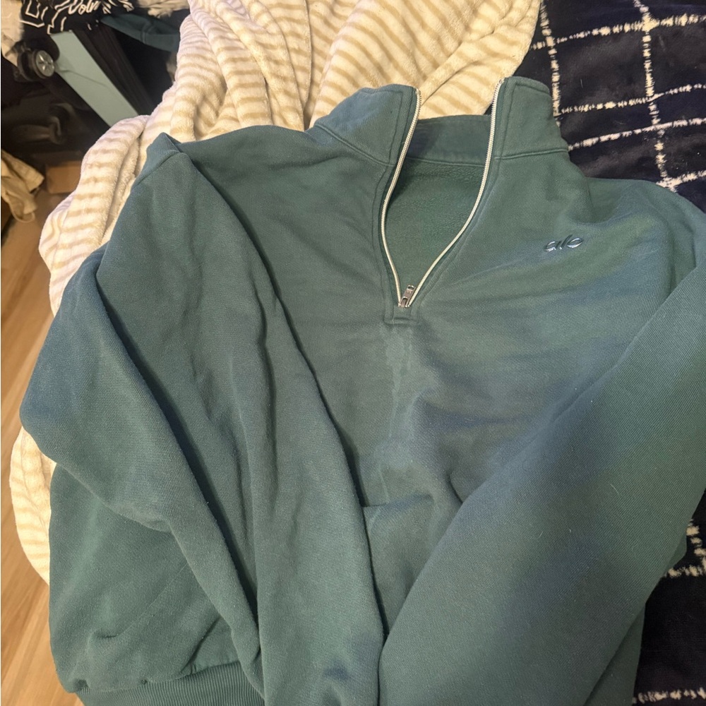 ALO Yoga Teal Quarter-Zip Sweatshirt